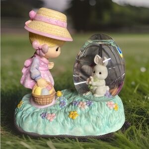 Precious Moments Enesco Figurine Easter Snowglobe